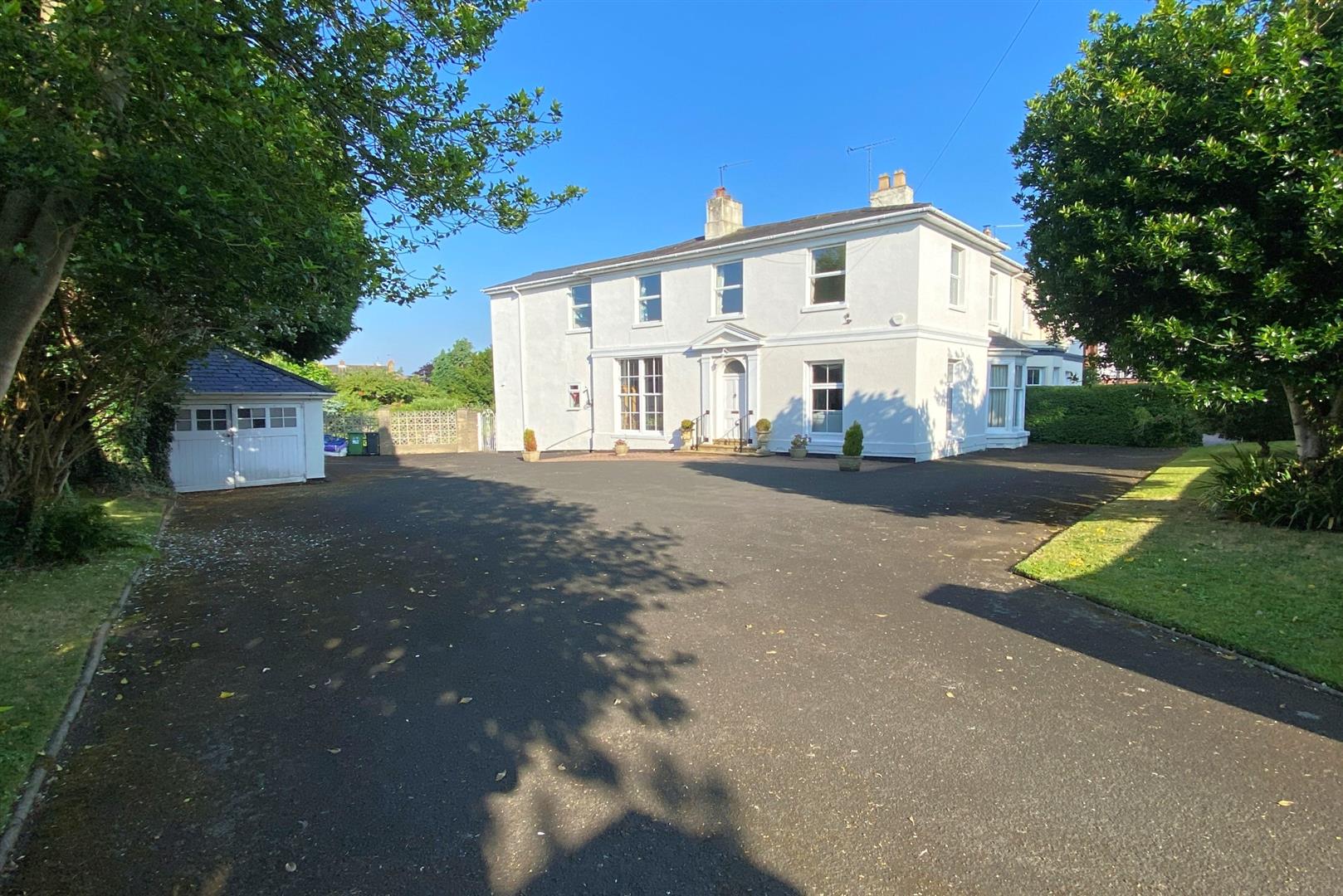 5 bed property in Red Hill, Stourbridge